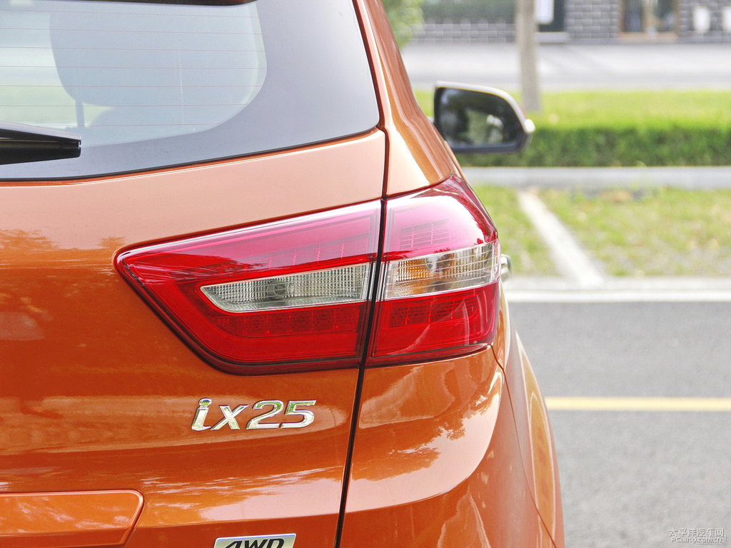 活力橙北京現(xiàn)代ix25車尾外觀圖片