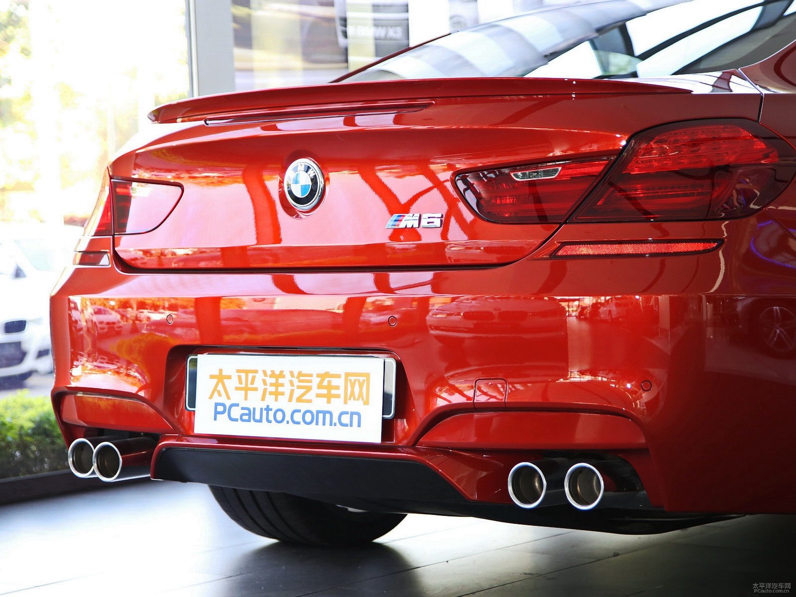 寶馬M6外觀高清大圖
