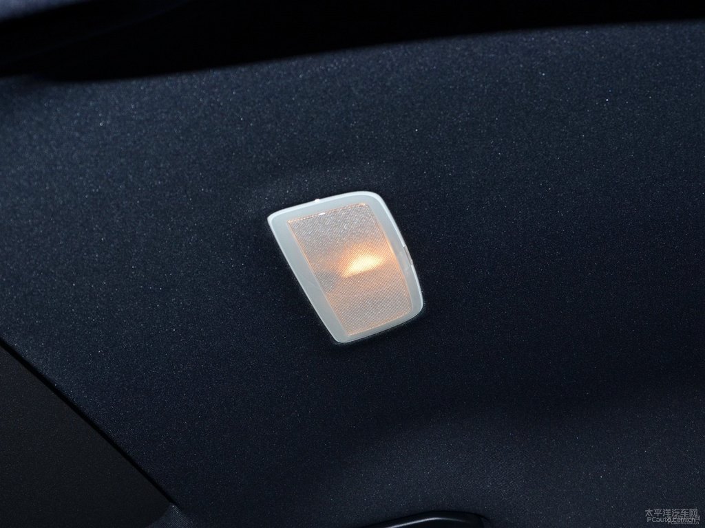 木星紅奔馳A級(jí)(進(jìn)口)車廂內(nèi)飾圖片