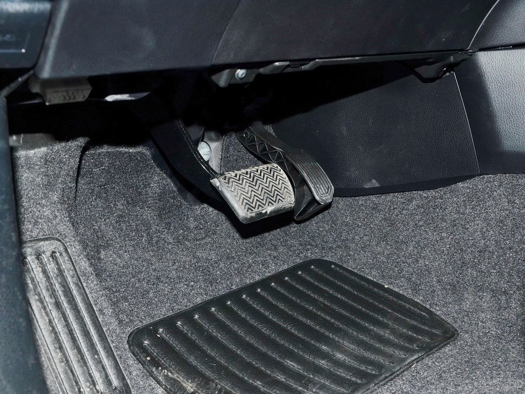超級白RAV4榮放中控內(nèi)飾圖片