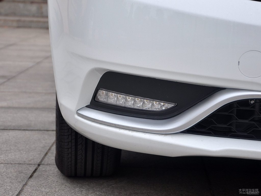 冰晶白新帝豪車(chē)頭外觀圖片
