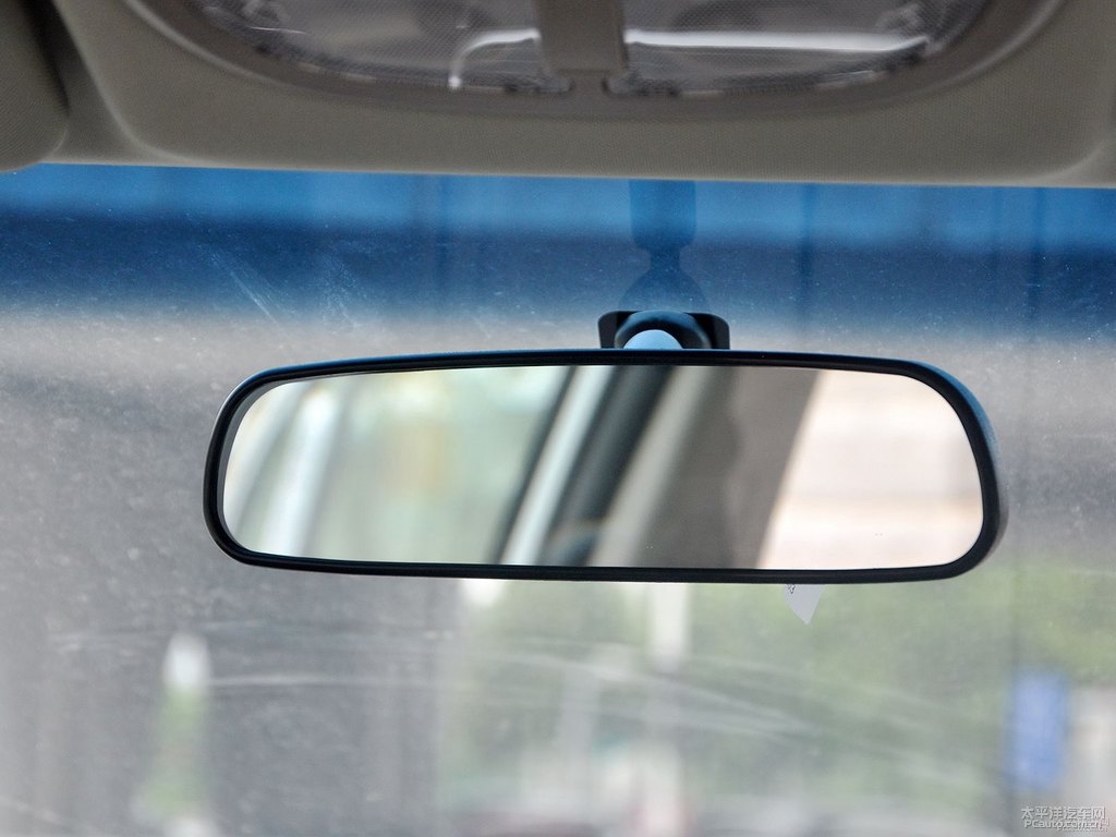 冰晶白新帝豪車(chē)廂內(nèi)飾圖片