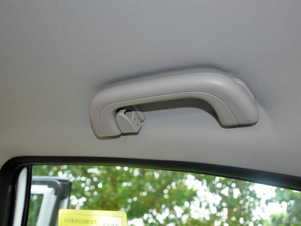 冰晶白新帝豪車廂內(nèi)飾圖片