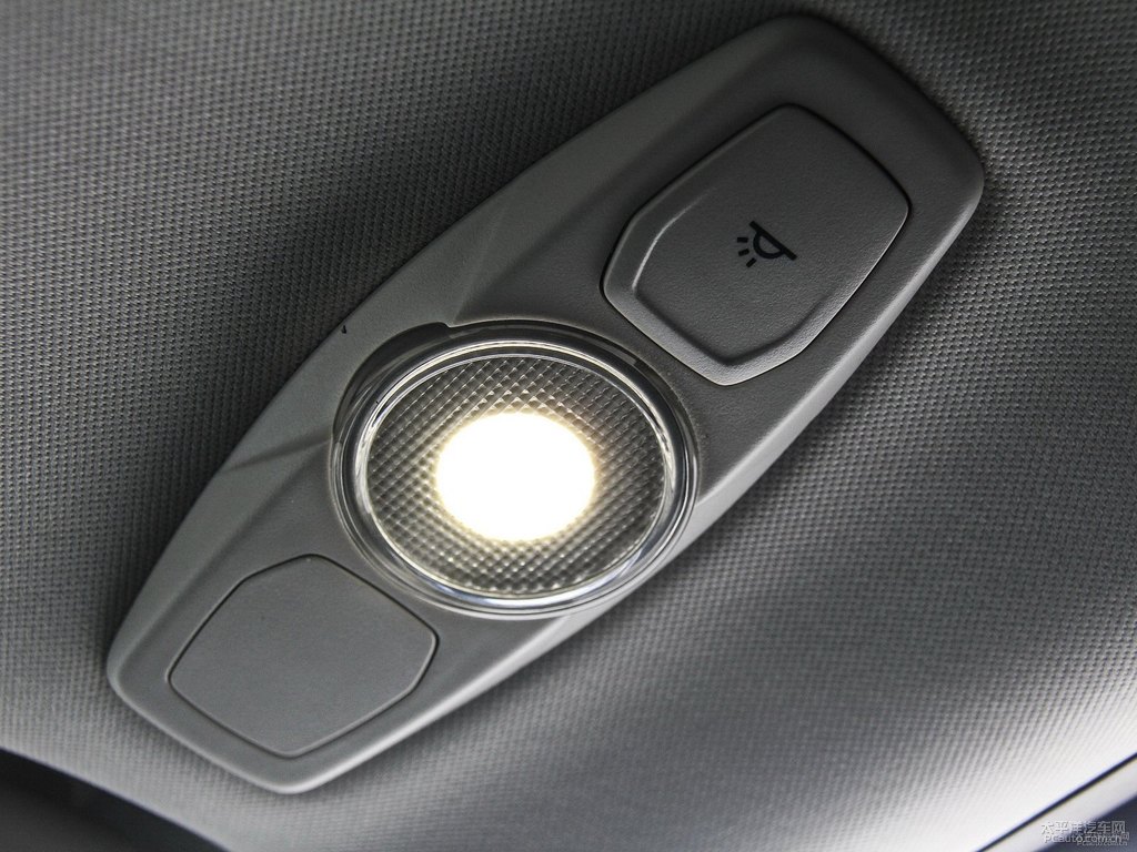 典雅白翼虎車廂內(nèi)飾圖片