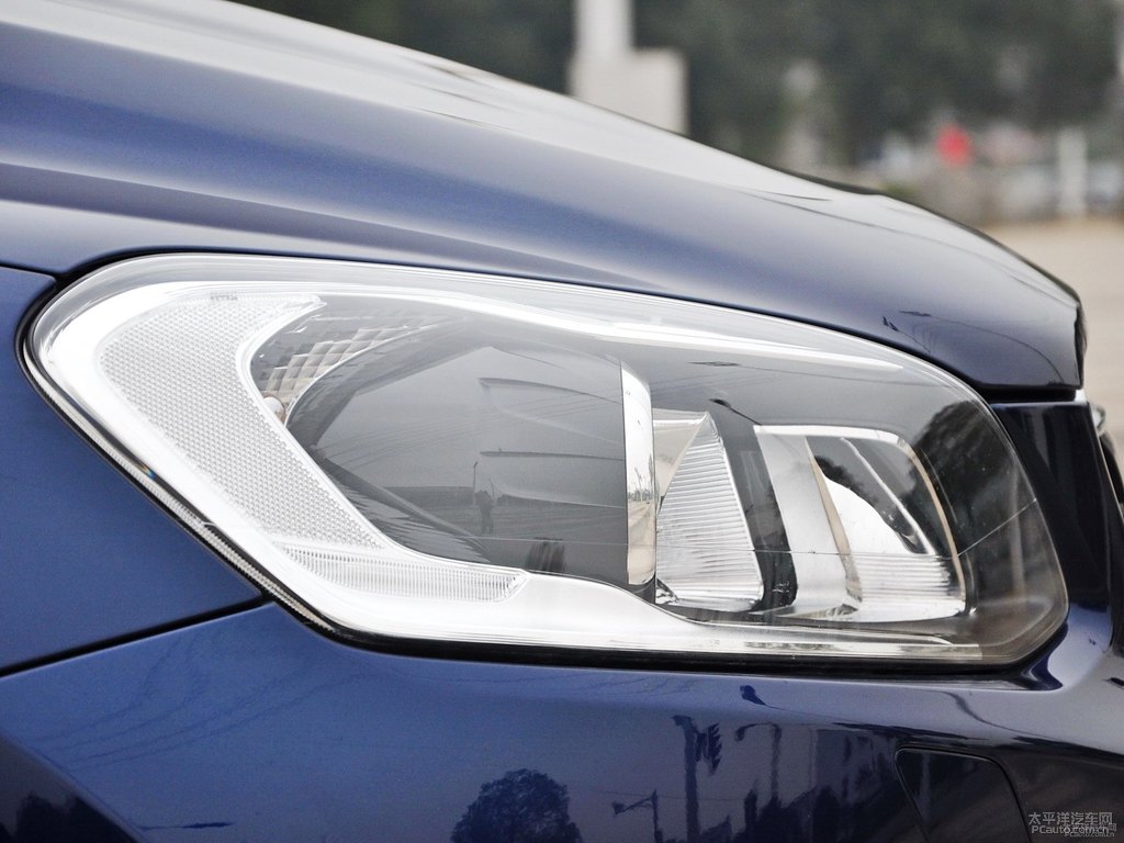 海洋藍(lán)沃爾沃XC60車頭外觀圖片