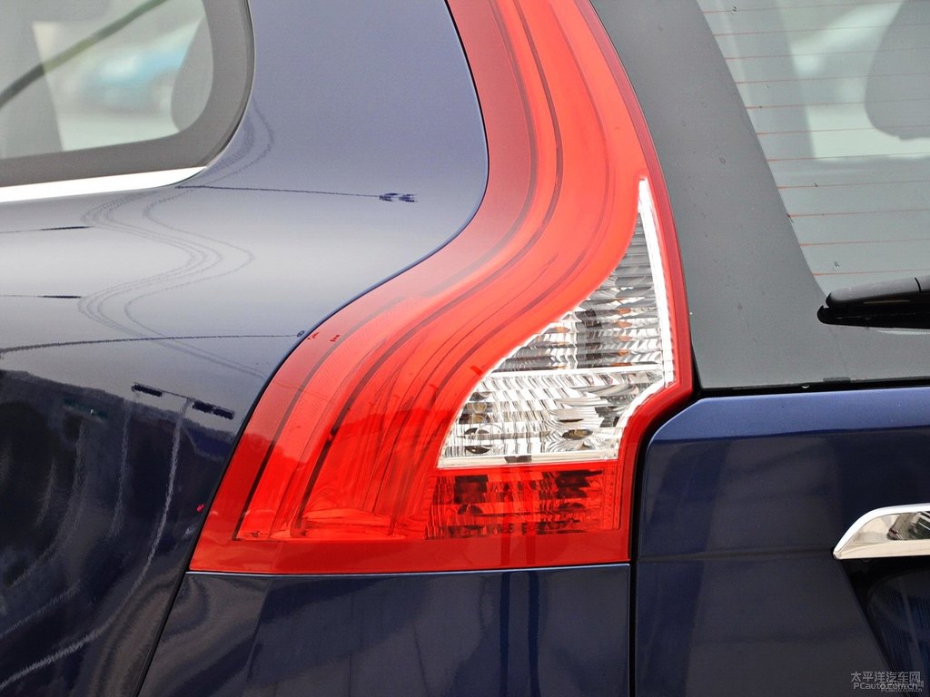 海洋藍(lán)沃爾沃XC60車尾外觀圖片