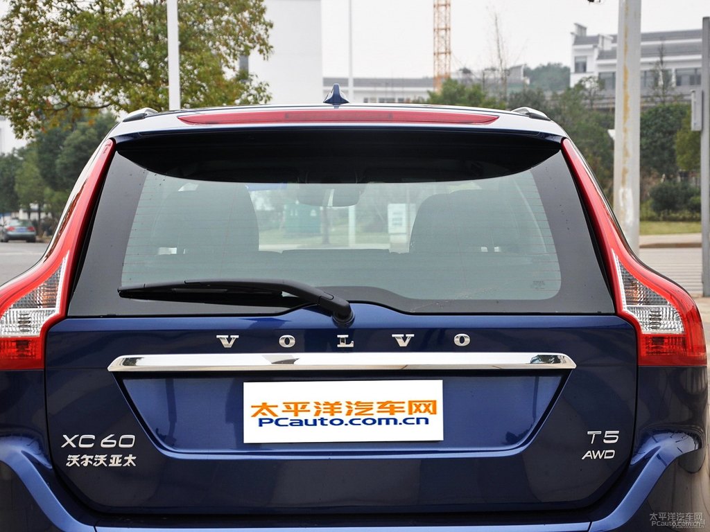 海洋藍沃爾沃XC60車尾外觀圖片