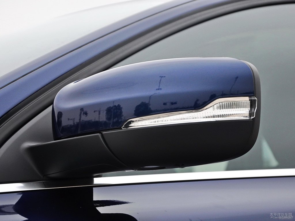 海洋藍(lán)沃爾沃XC60車身外觀圖片