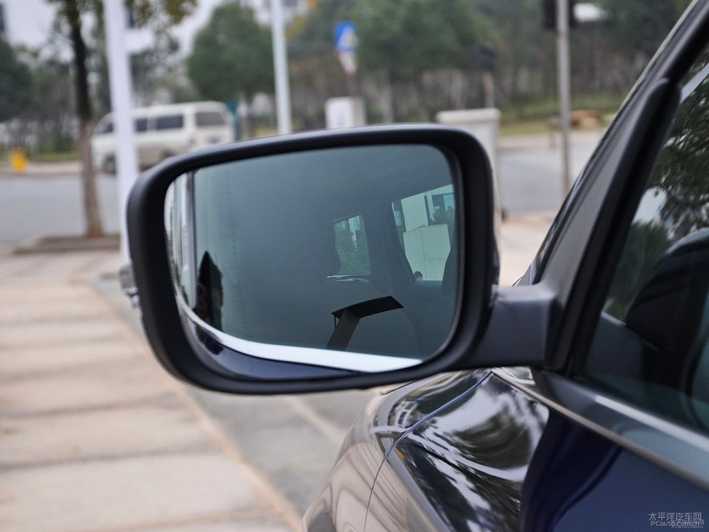 海洋藍沃爾沃XC60車身外觀圖片