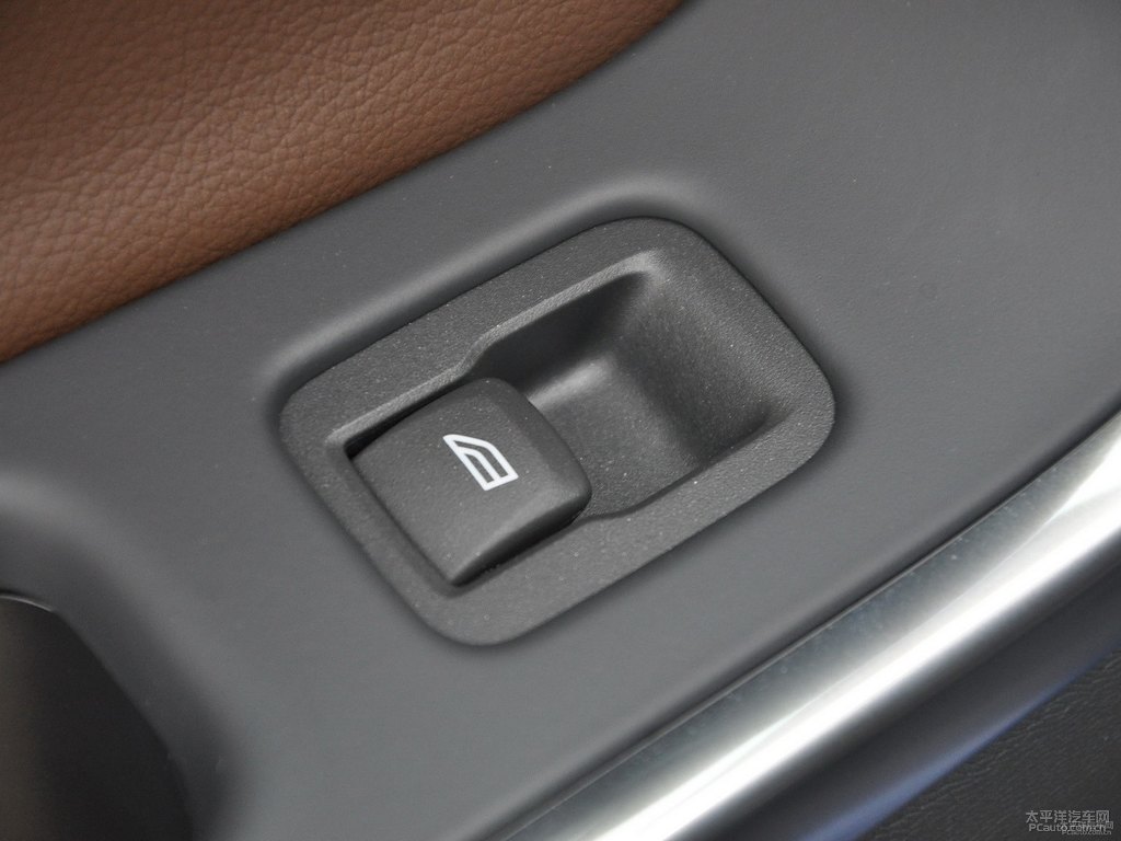 海洋藍(lán)沃爾沃XC60車(chē)廂內(nèi)飾圖片
