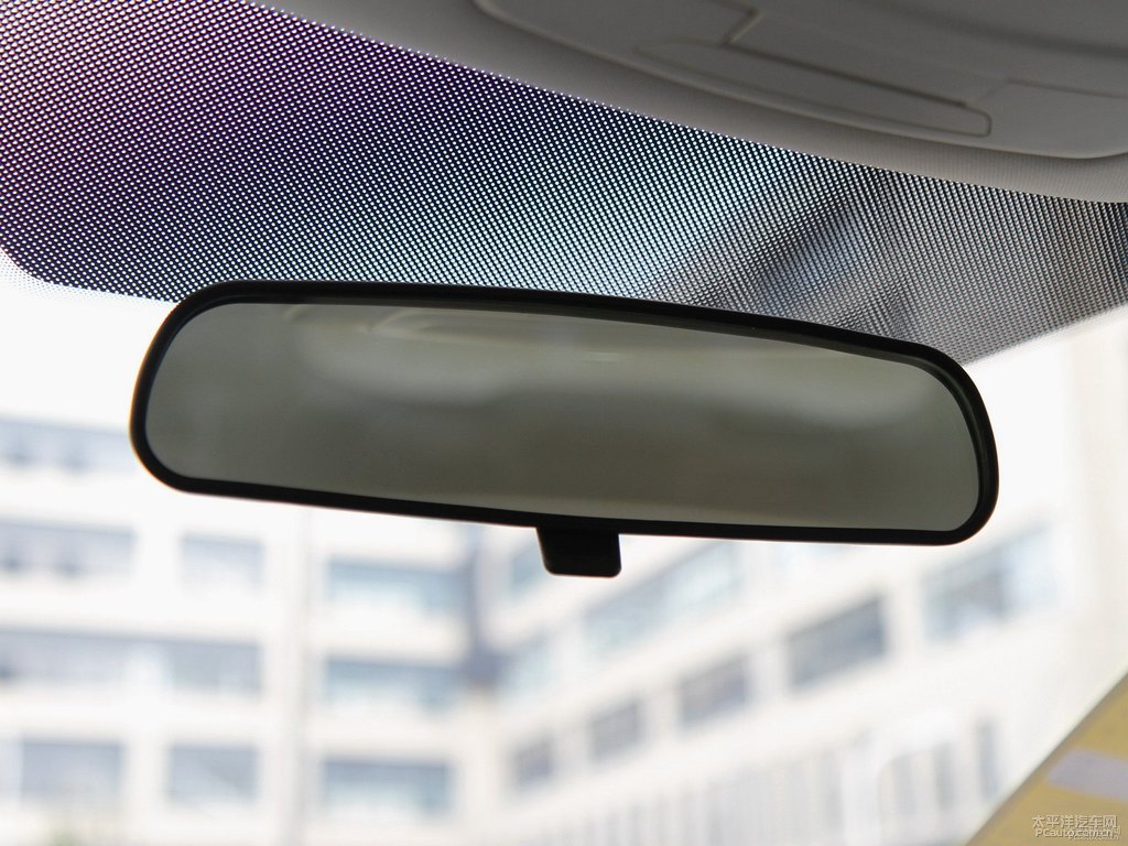 典雅白翼虎車廂內(nèi)飾圖片