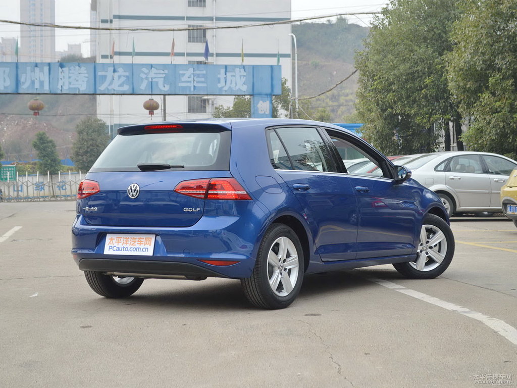 珊瑚藍高爾夫整車外觀外觀圖片