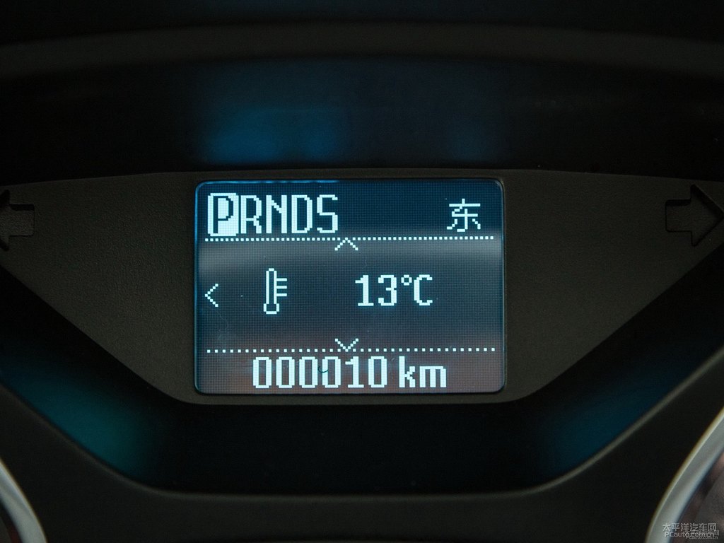 典雅白翼虎中控內(nèi)飾圖片