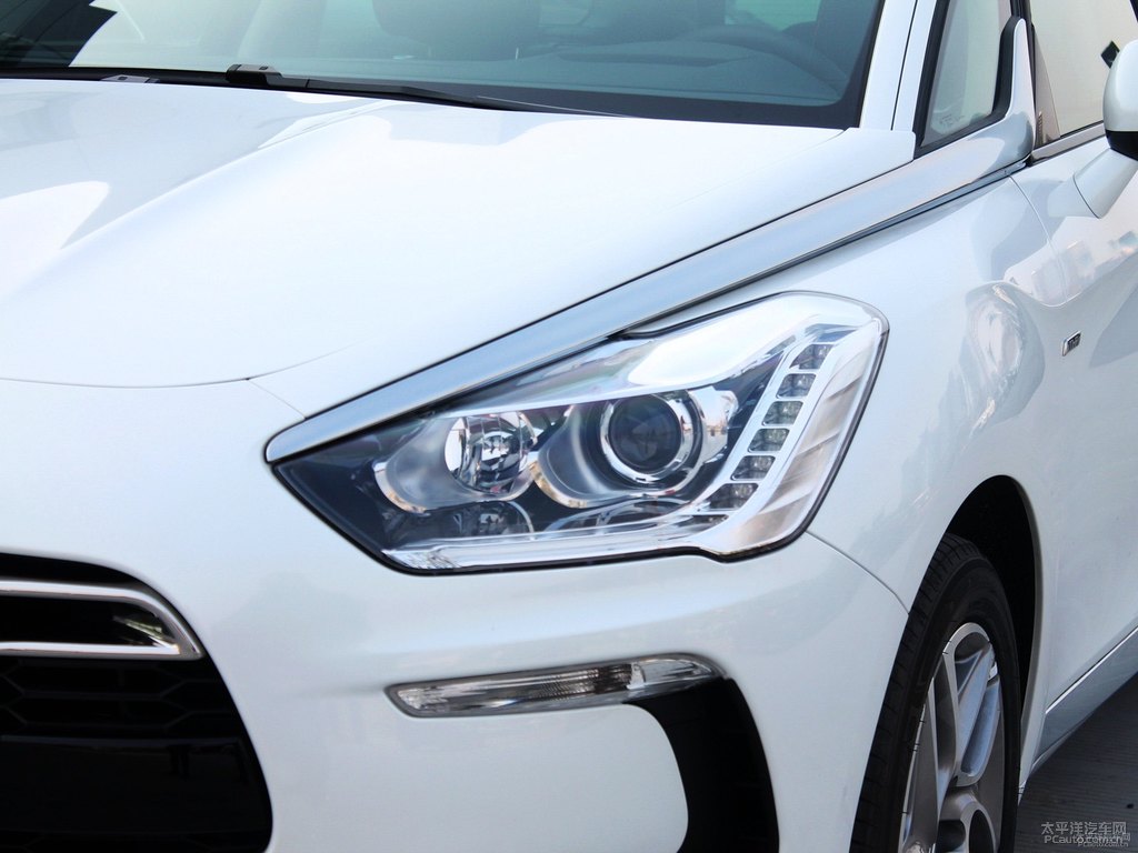 DS 5܇^^DƬ