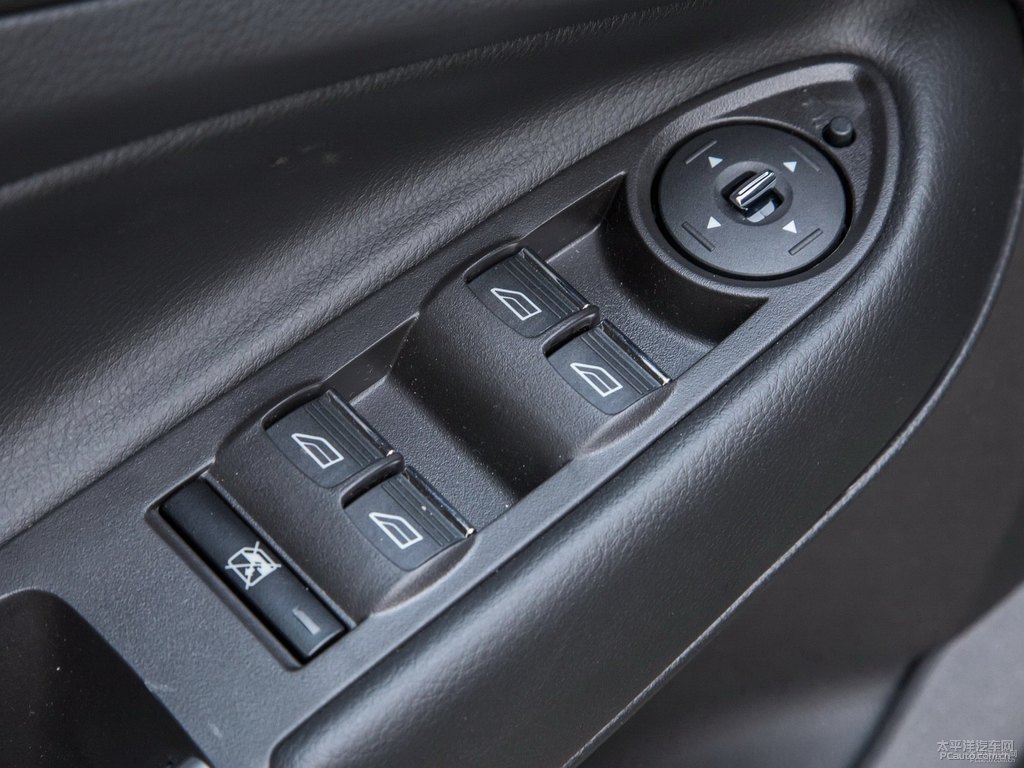 琥珀金翼虎車(chē)廂內(nèi)飾圖片