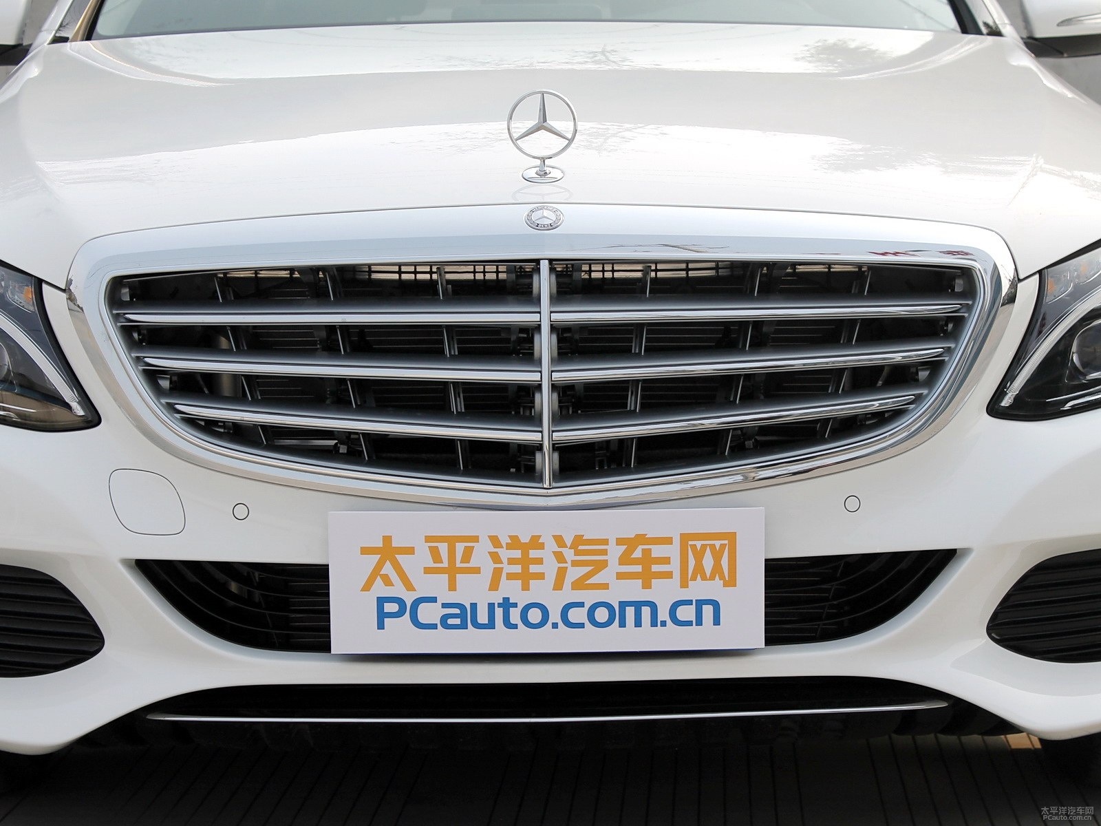 奔馳C級外觀高清大圖