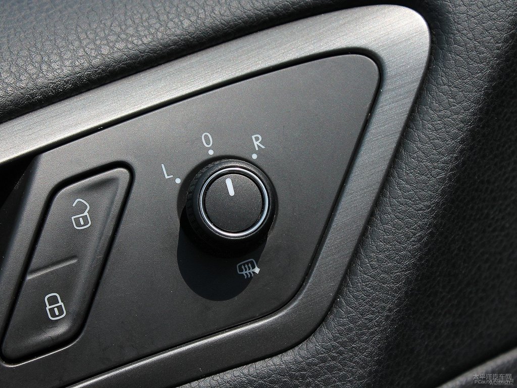 極地白高爾夫車廂內(nèi)飾圖片