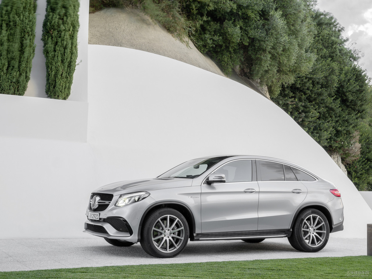 GLE 轎跑SUV AMG外觀高清大圖