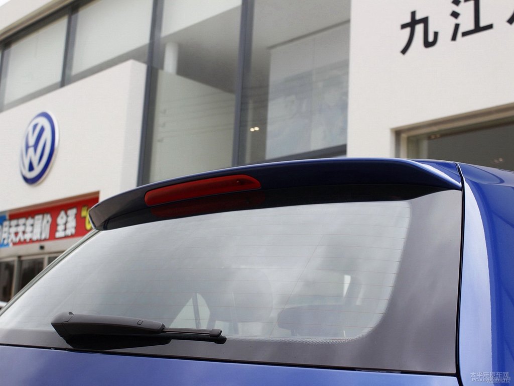 珊瑚藍高爾夫車尾外觀圖片