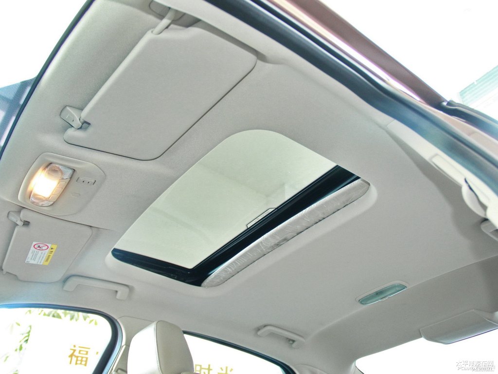 豪情棕福睿斯車廂內(nèi)飾圖片