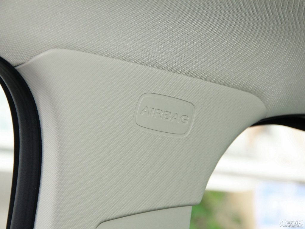 豪情棕福睿斯車廂內(nèi)飾圖片