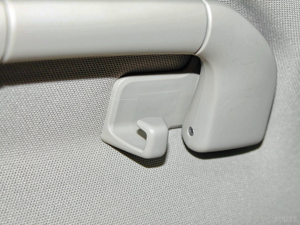 北極白奔馳E級車廂內(nèi)飾圖片