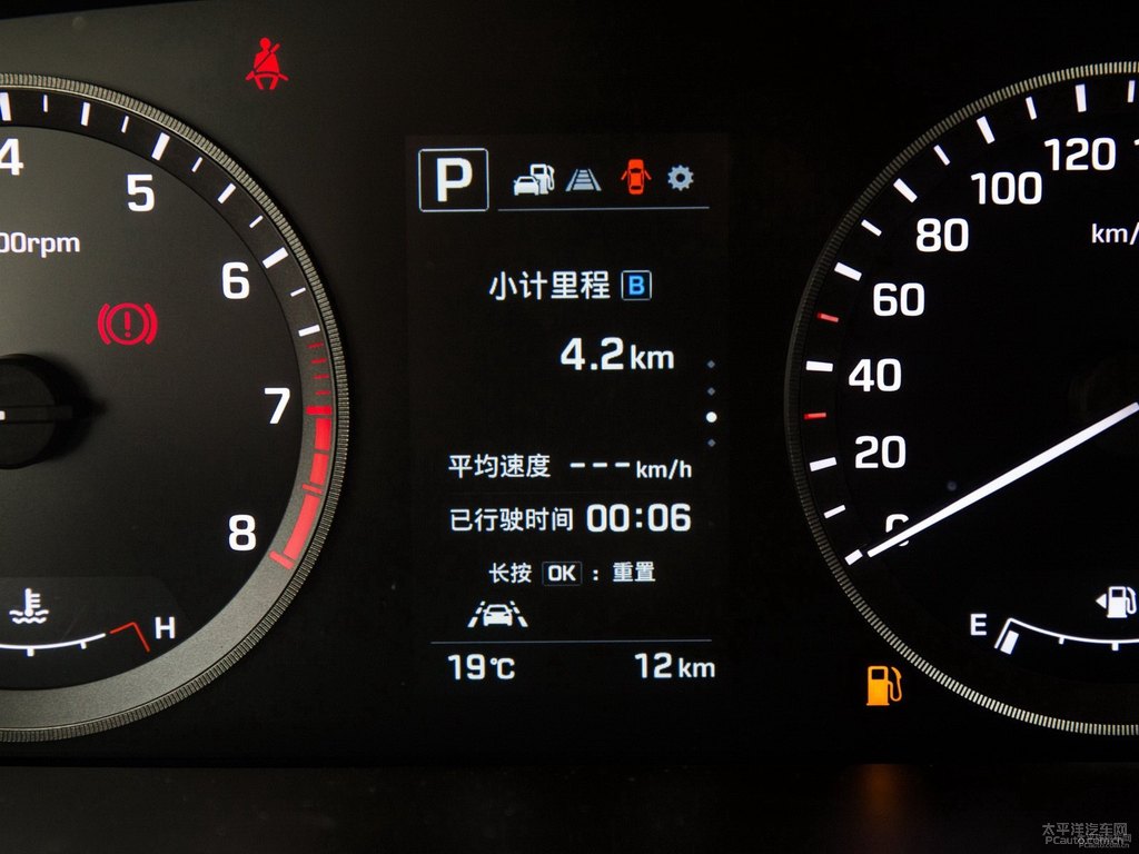古月銀索納塔中控內(nèi)飾圖片