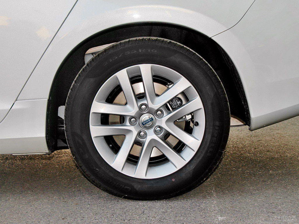 冰雪白沃爾沃S60車身外觀圖片