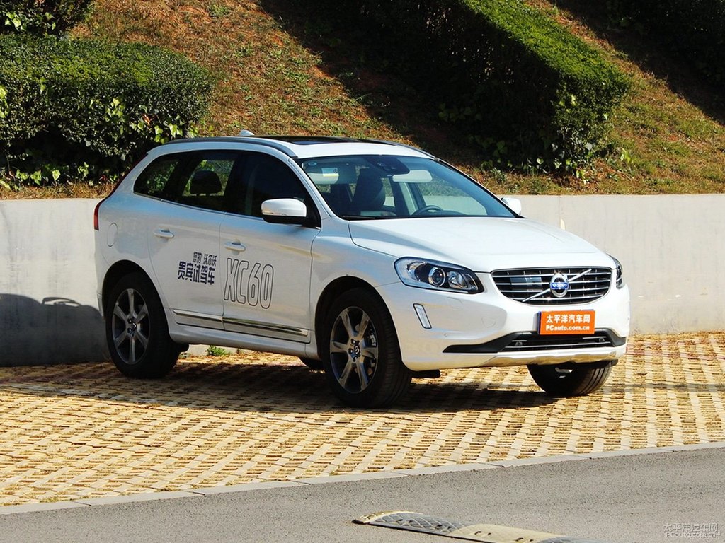 冰雪白沃爾沃XC60整車外觀外觀圖片