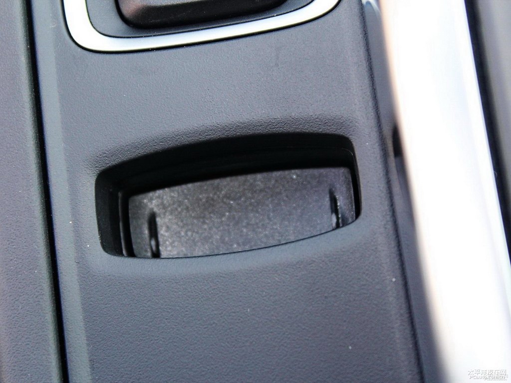 冰雪白沃爾沃XC60中控內(nèi)飾圖片