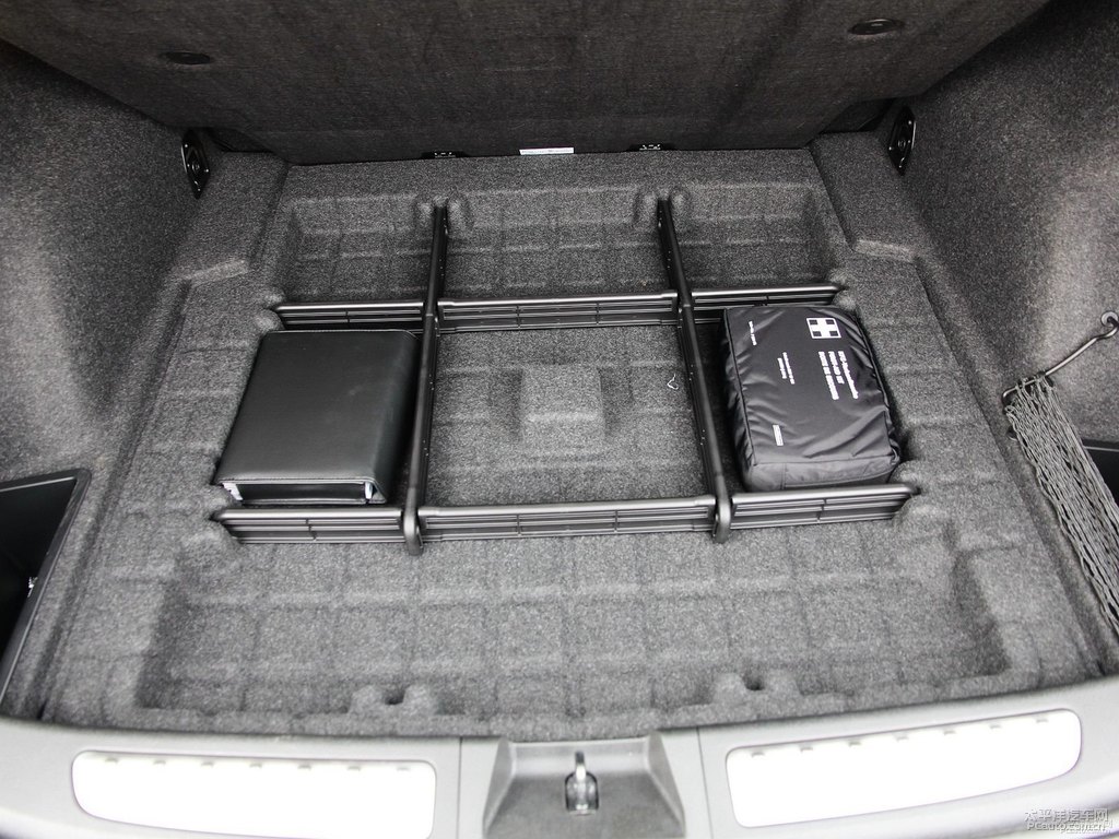 馬拉喀什棕寶馬X1后備廂空間圖片