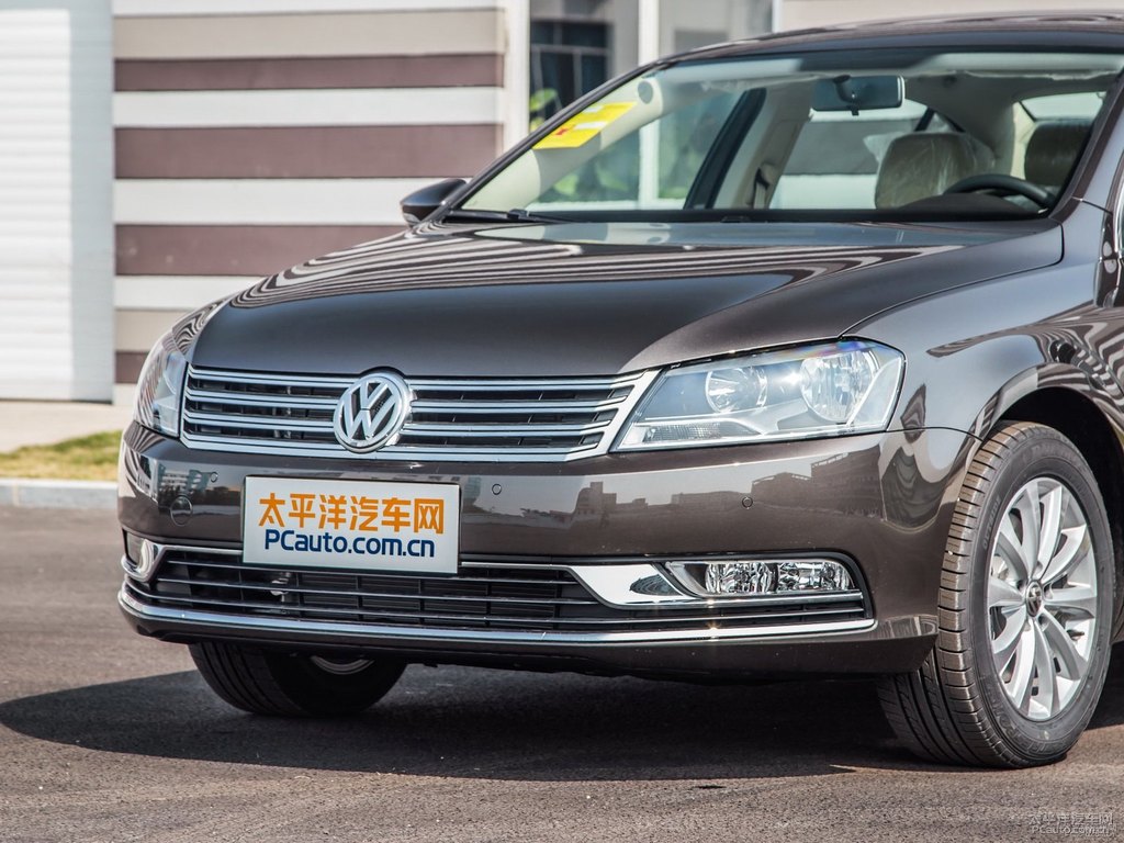 橡木棕邁騰車頭外觀圖片