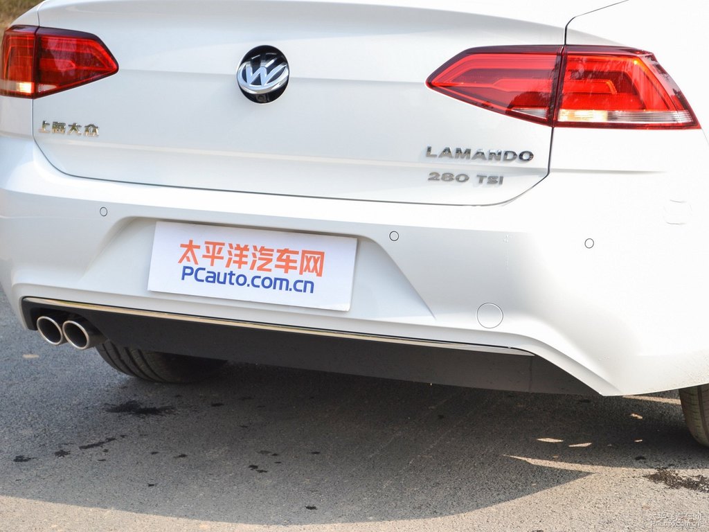 凜冽白凌渡車(chē)尾外觀圖片