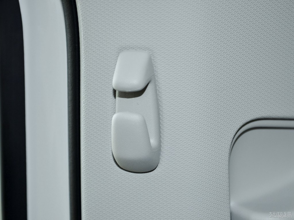 凜冽白凌渡車廂內(nèi)飾圖片