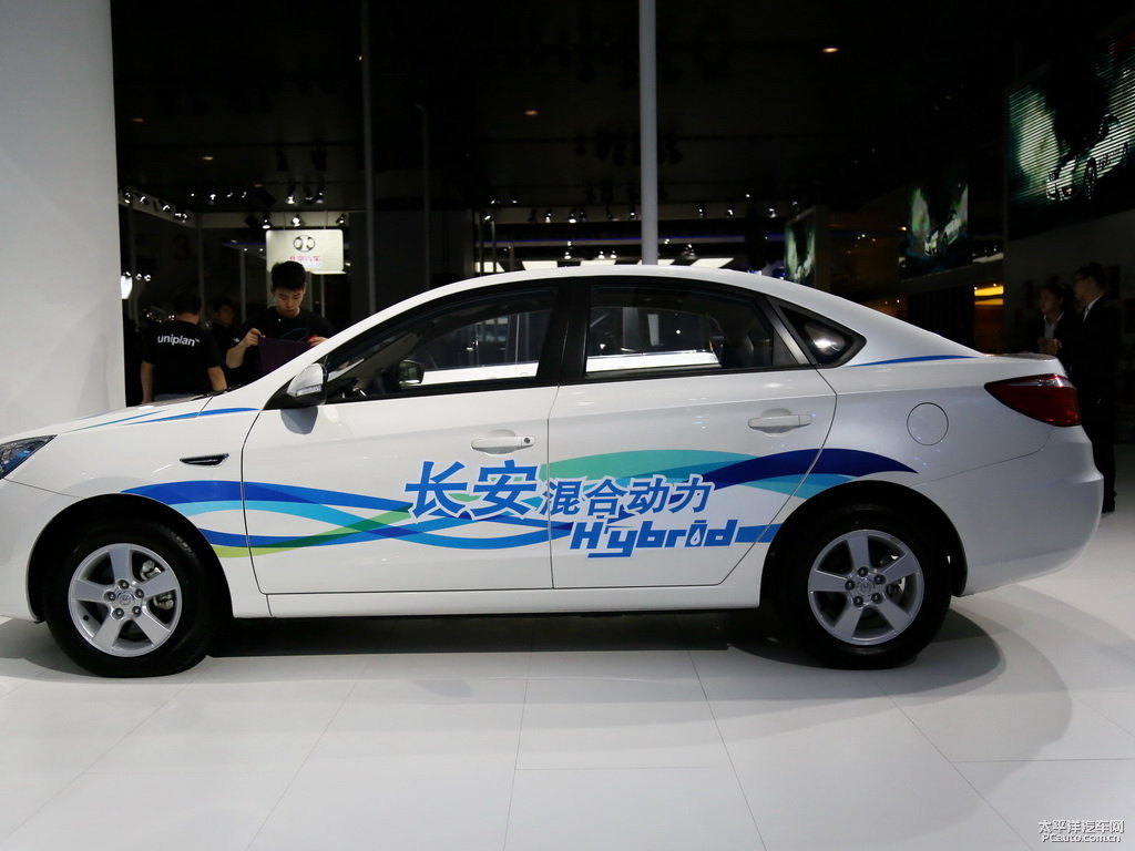 逸動整車外觀外觀圖片