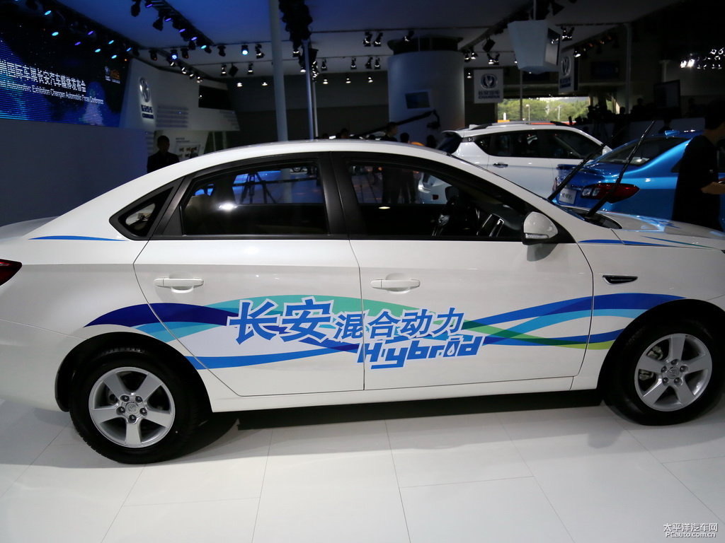 逸動整車外觀外觀圖片