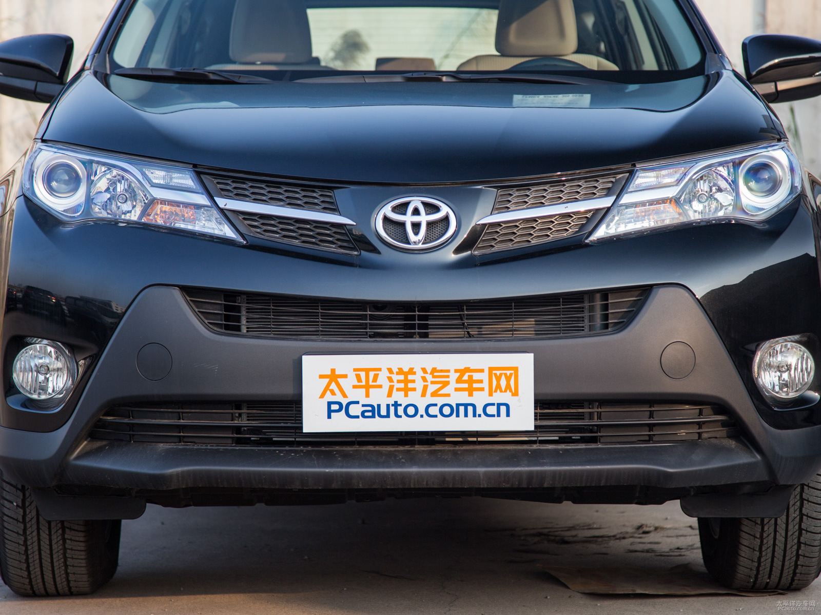 RAV4榮放外觀高清大圖