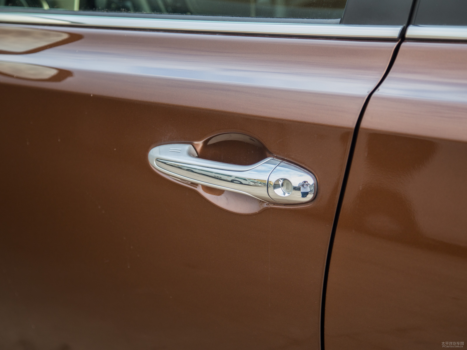 RAV4榮放外觀高清大圖