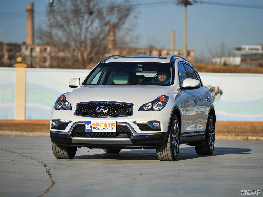 瑩貝白英菲尼迪QX50整車外觀外觀圖片