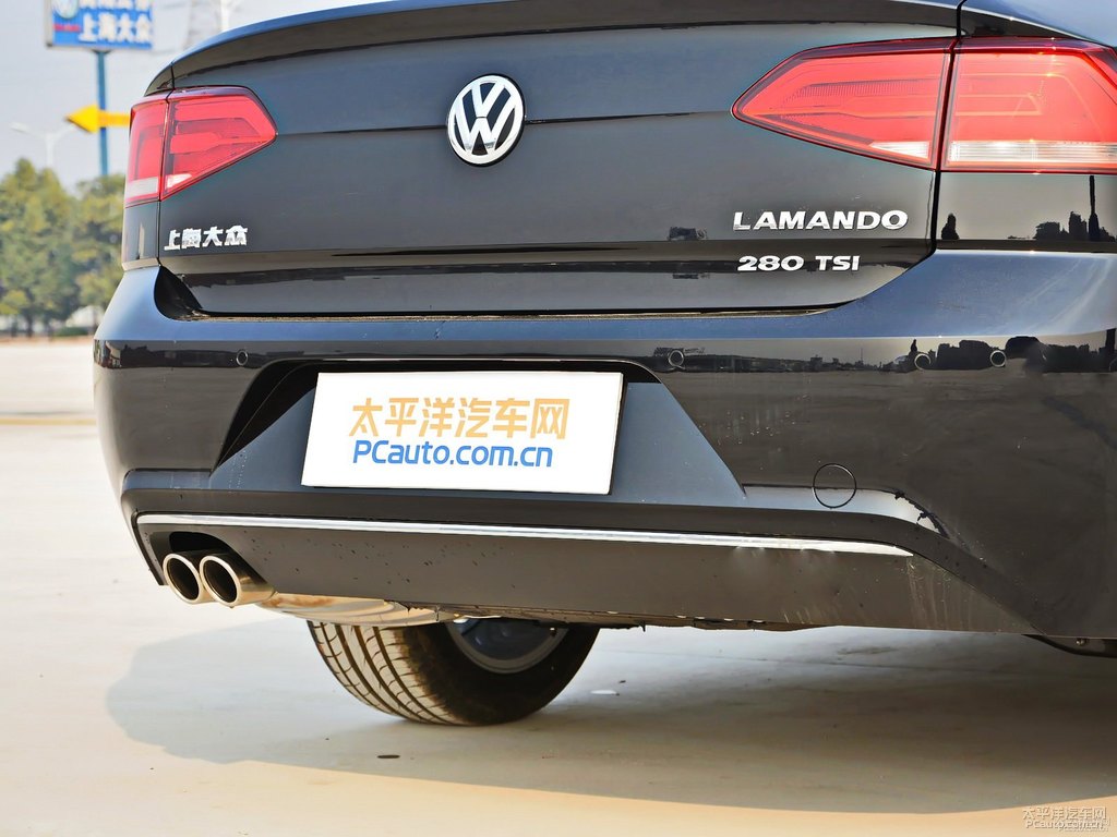 狂野黑凌渡車尾外觀圖片