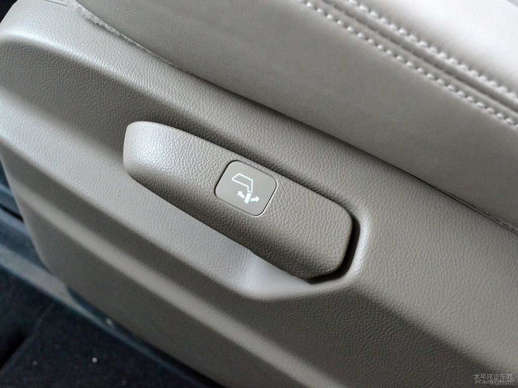 星空藍(lán)奧德賽車廂內(nèi)飾圖片