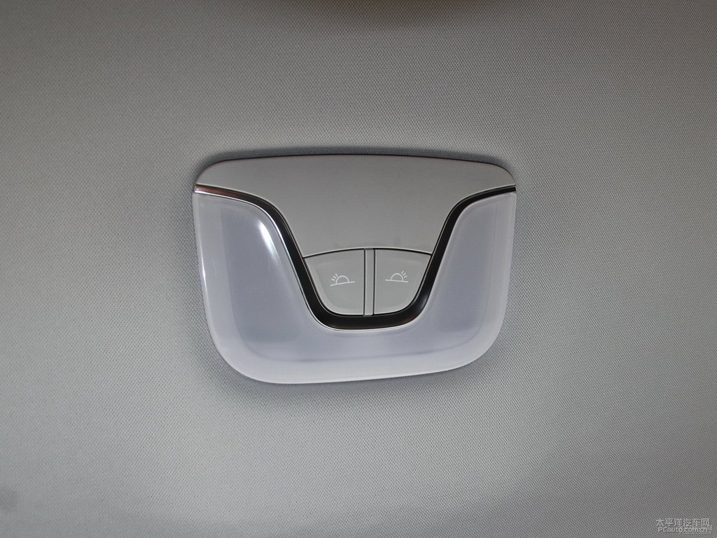 象牙白傳祺GA6車廂內(nèi)飾圖片