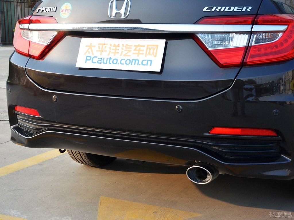 奧夫特黑凌派車尾外觀圖片