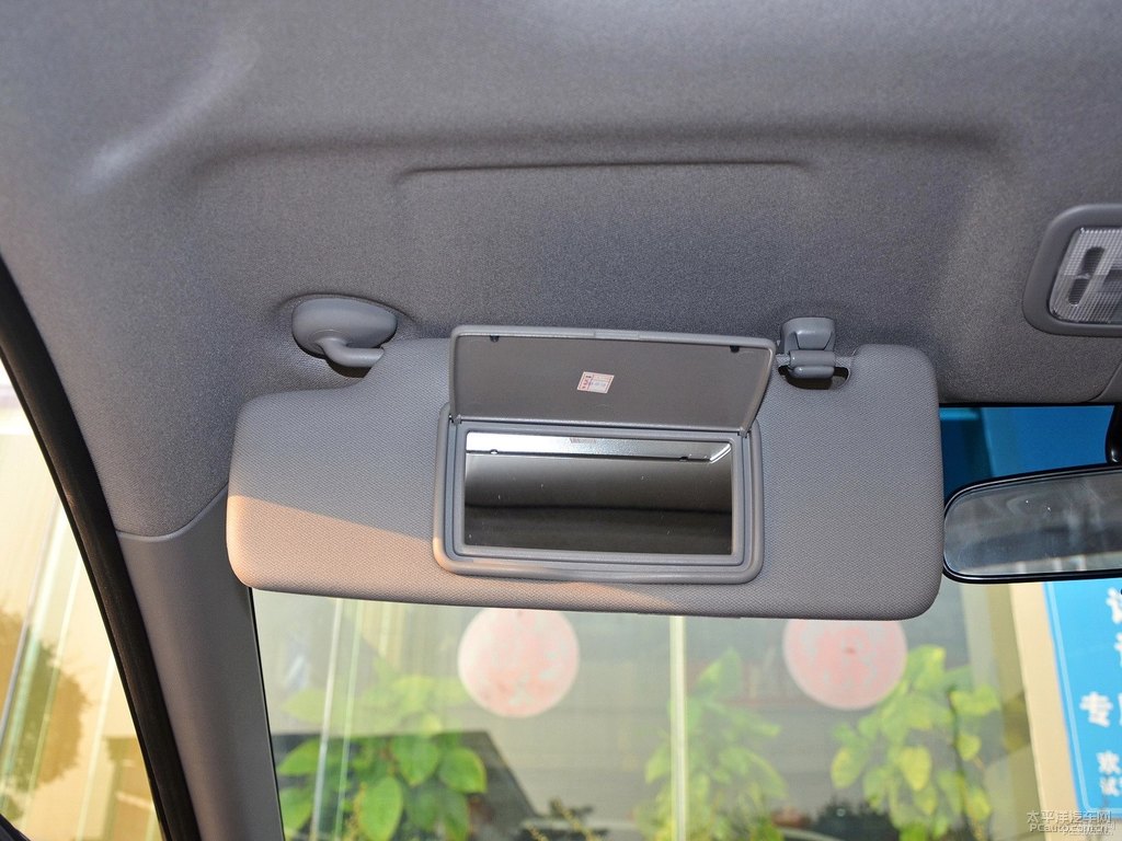奧夫特黑凌派車廂內(nèi)飾圖片