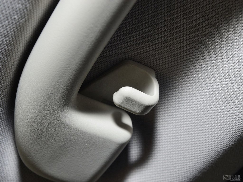 瑩貝白英菲尼迪QX50車廂內(nèi)飾圖片