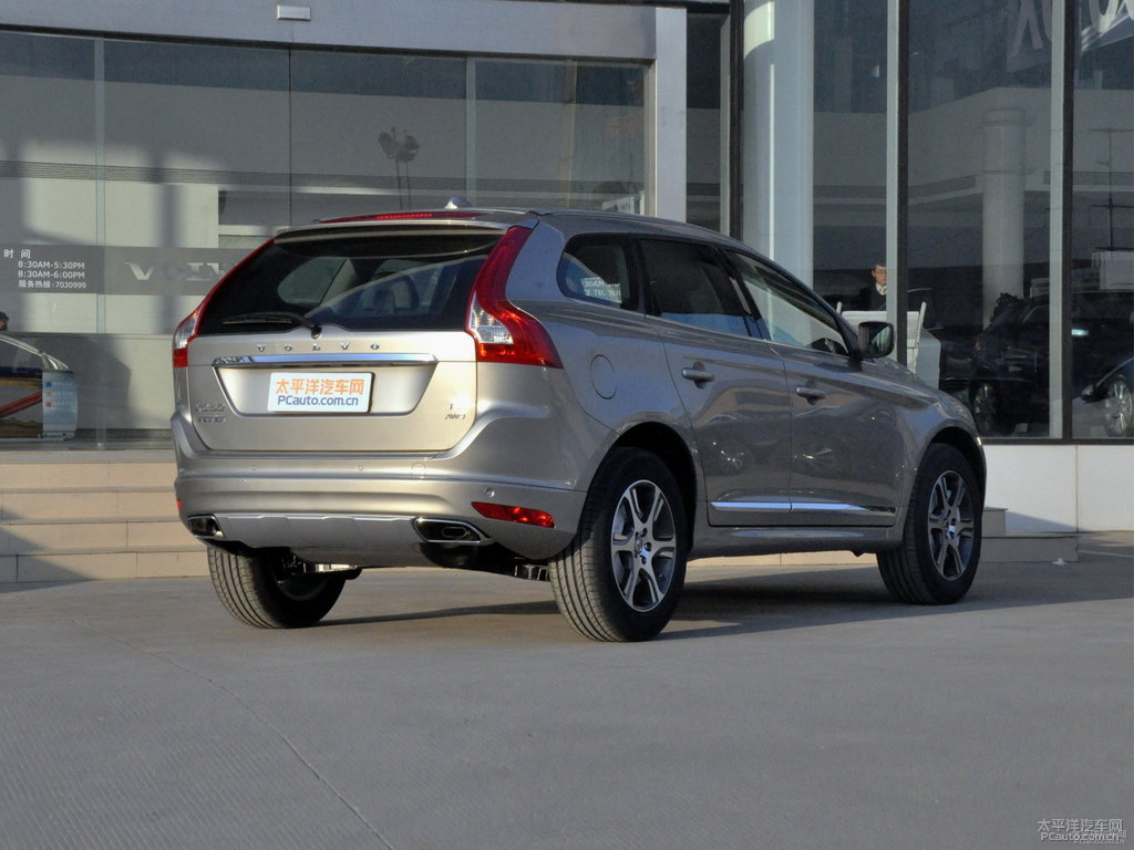 海貝灰沃爾沃XC60整車外觀外觀圖片