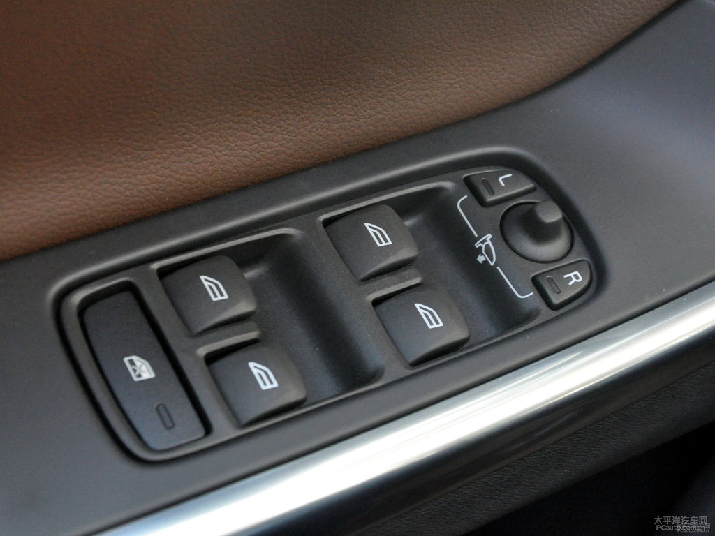 海貝灰沃爾沃XC60車廂內(nèi)飾圖片