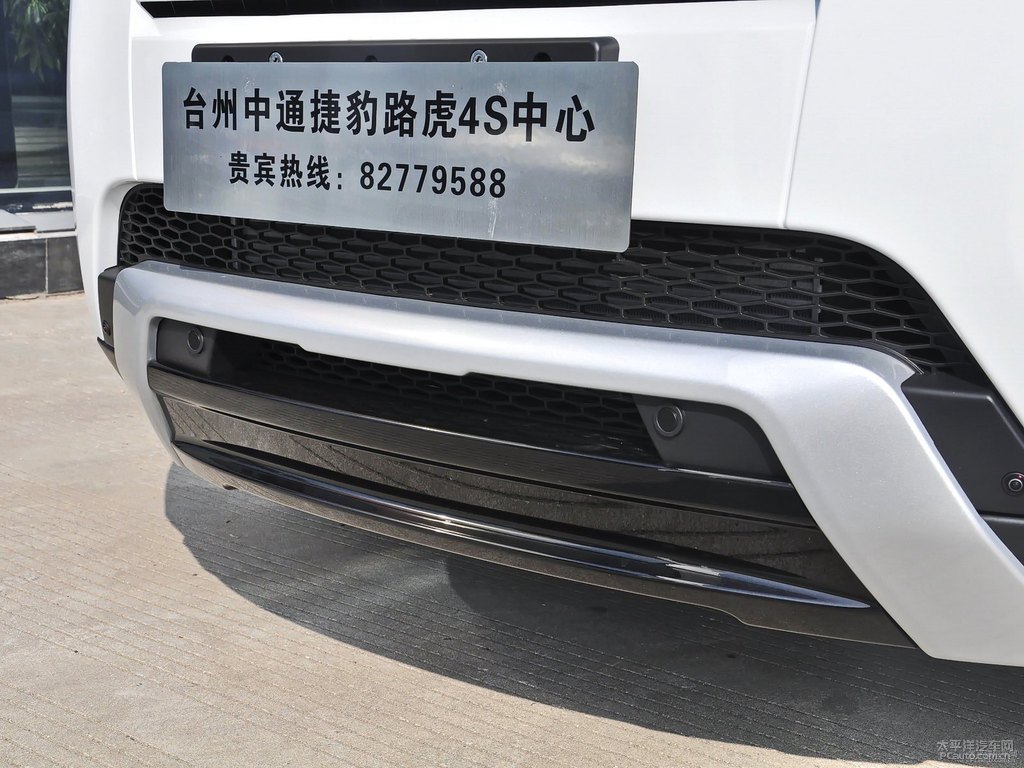 富士白攬勝極光車頭外觀圖片
