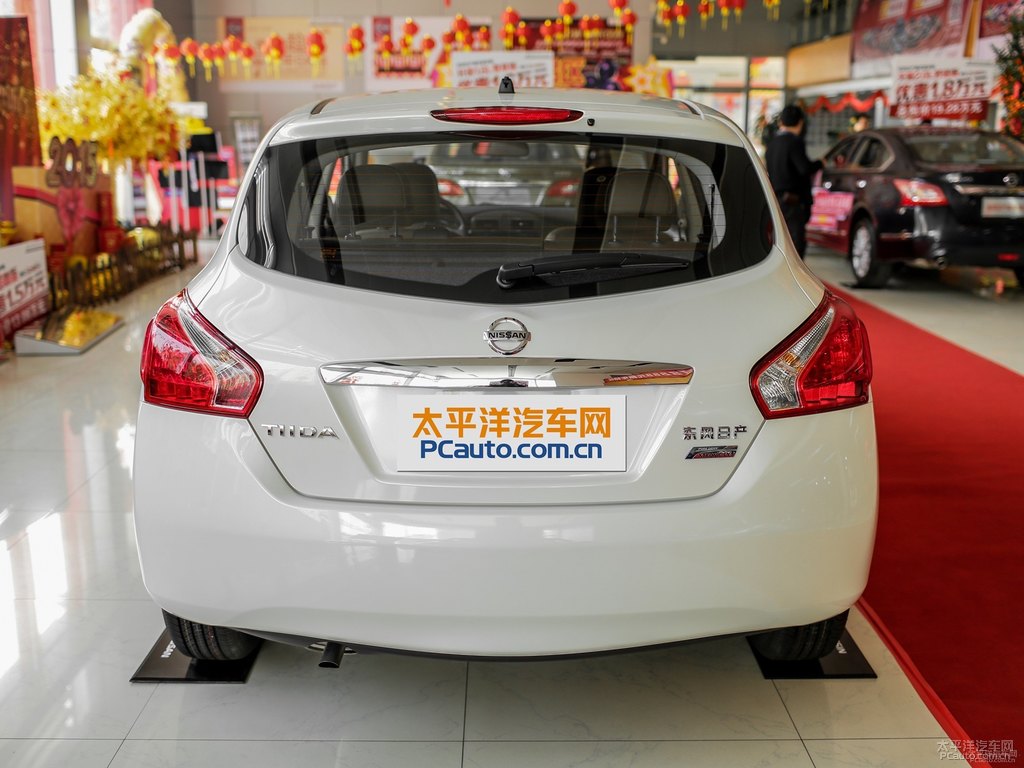 象牙白騏達整車外觀外觀圖片