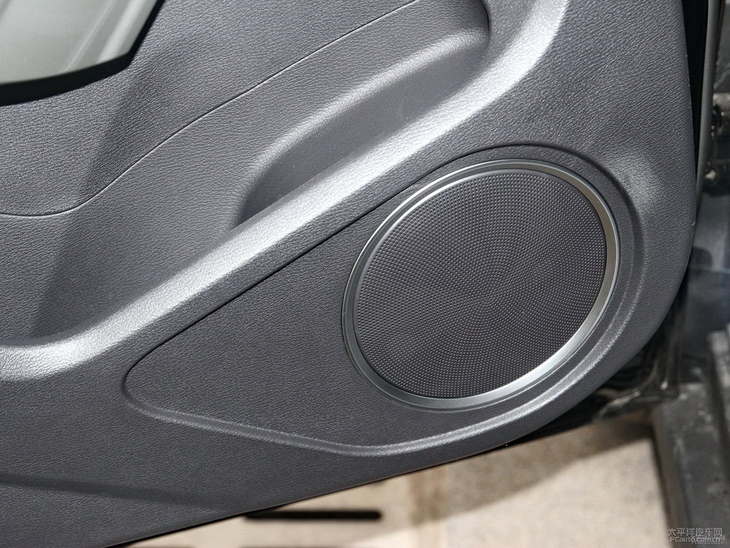 經(jīng)典黑哈弗H2車廂內(nèi)飾圖片